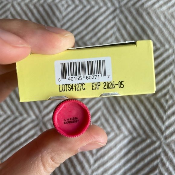 Sun Bum Sunscreen Lip Balm SPF 30 Watermelon & SPF 30 Glow Sunscreen Face Lotion - Picture 2 of 4